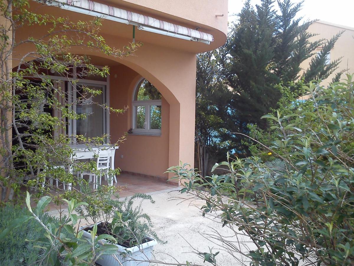 Apartman Atanasov Seline Exteriör bild