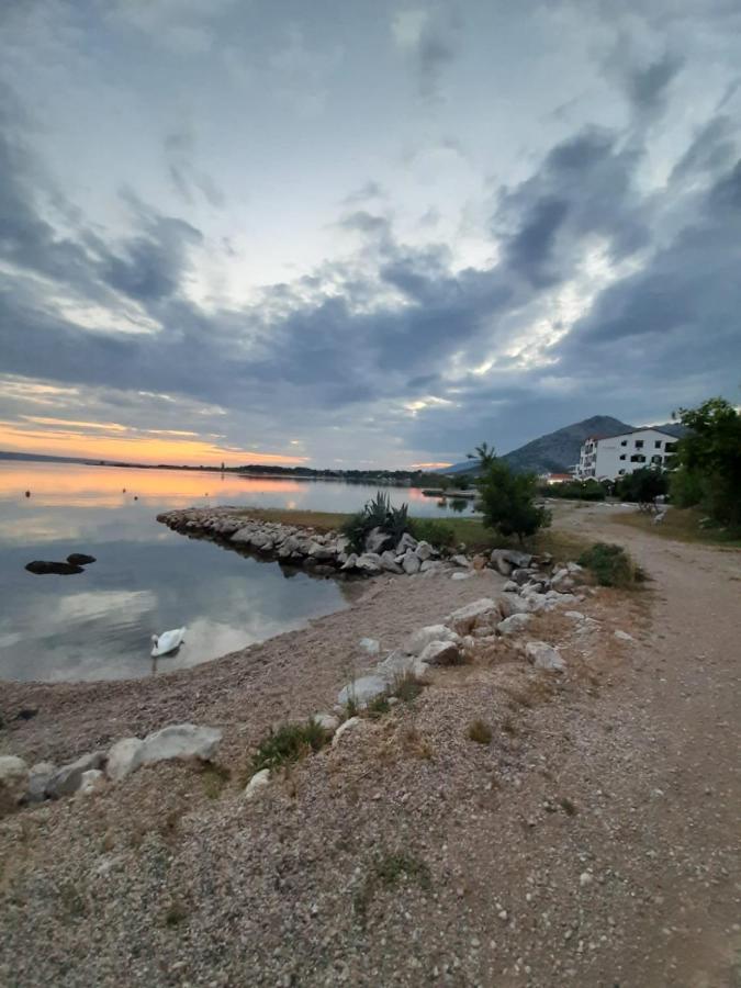 Apartman Atanasov Seline Exteriör bild